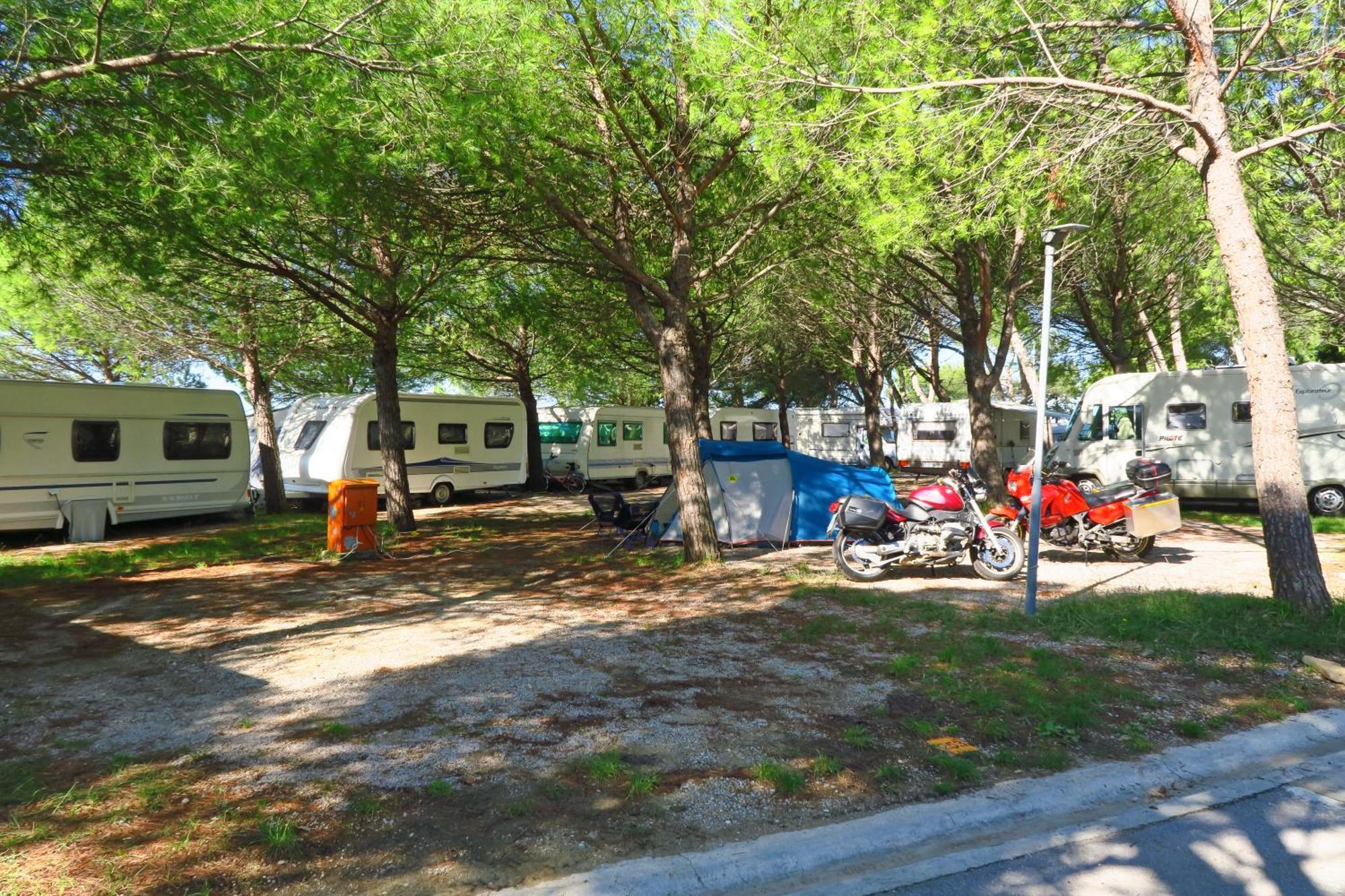 Camping Adria Ankaran - Pitches Esterno foto